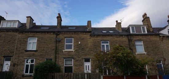 4 bed terraced house to rent