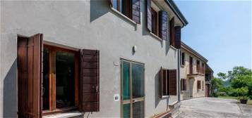 Villa in vendita in via Cengolina, 22