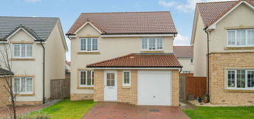 3 bed detached house for sale