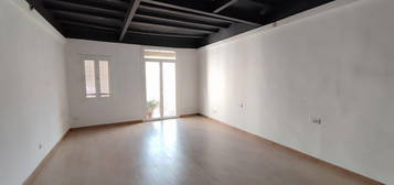 Loft de alquiler en Carretes. , El Raval