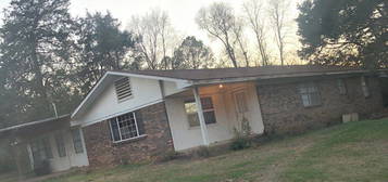 210 E  Elm St, Russellville, AR 72802