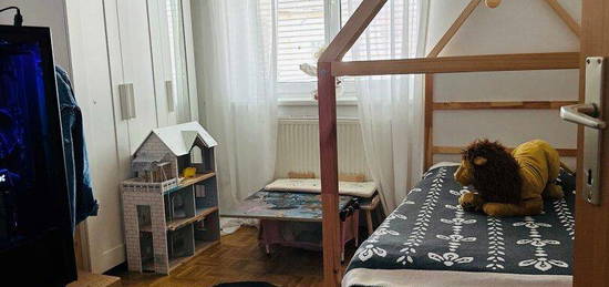 Wunderschöne Balkonwohnung mit 3-Zimmer in Attnang-Puchheim! Privater Parkplatz und Keller vorhanden! KEINE BEFRISTUNG!