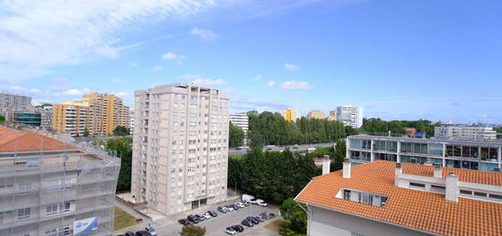 Arrendamento de Apartamento T1  na rua Orfeão do Porto, 229