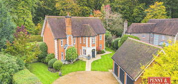 5 bed detached house for sale