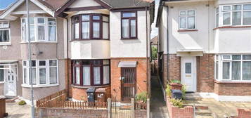 3 bed semi-detached house for sale