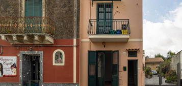 Casa indipendente in vendita in via Vittorio Veneto, 15