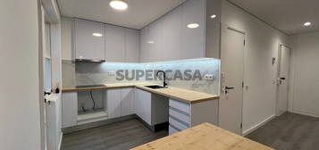 Apartamento T2 Renovado no Bonfim, Porto