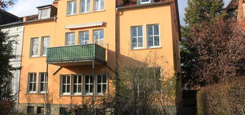 Schöne Wohnung mit Balkon und Garten