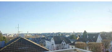 Helle 2-Zimmerwohnung mit Kochnische, Balkon und Weitblick.