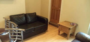 3 bedroom ground floor flat to rent