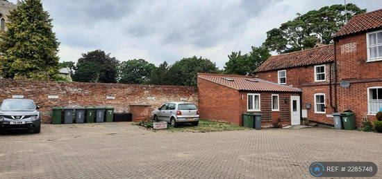 3 bedroom semi-detached house