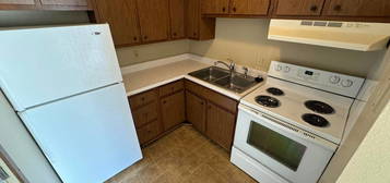 1601 30th St NW Unit 2812 20, Cedar Rapids, IA 52405