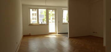 Perfekte Single-Wohnung mit Balkon * komplett neu saniert * 1 Zi. * 37m²