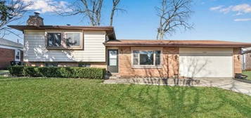 2908 University Ave, Waukegan, IL 60085