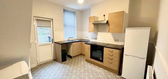 2 bed terraced house to rent