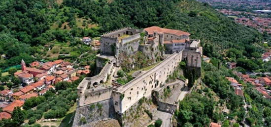 Quadrilocale in vendita in via Cairoli s.n.c