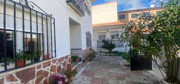 Casa adosada en venta en Lominchar