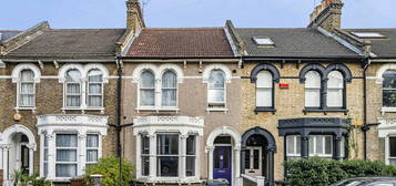 5 bedroom terraced house for sale