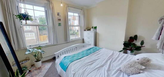 2 bedroom terraced house