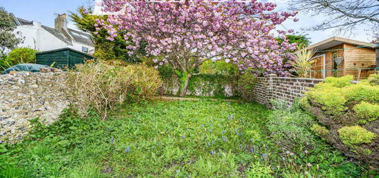 2 bedroom terraced house