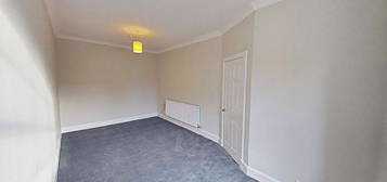 2 bed flat to rent