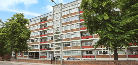 Flat for sale in Rivermead, Wilford Lane, West Bridgford, Nottingham NG2