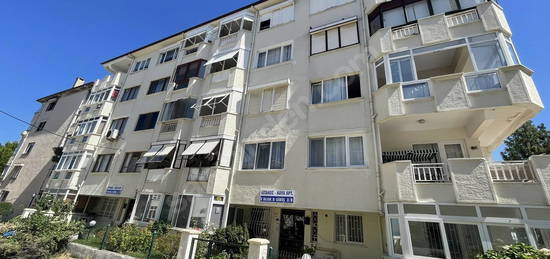 YALOVA ÇINARCIK KARPUZDERE MAHALLESİNDE PLAJ YANI SATILIK DAİRE