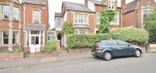 4 bedroom semi-detached house