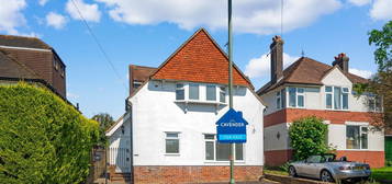 Detached house to rent in Holford Road, Guildford GU1