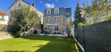 Maison 2 étages  à vendre, 6 pièces, 4 chambres, 132 m²