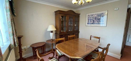 3 bed flat to rent