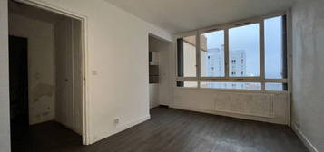 Studio  à louer, 1 pièce, 23 m², Étage 14/18