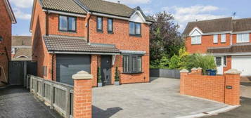 4 bed detached house for sale