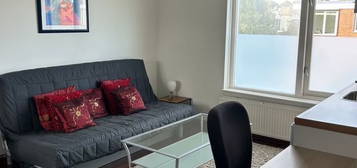 25 m2 furnished studio room