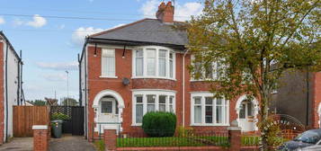 3 bedroom semi-detached house for sale