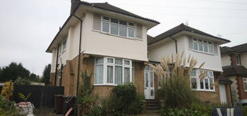 Semi-detached house to rent in Willow Way, Radlett WD7