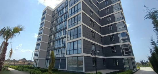 Port Residence'de Havuz Cepheli 2+1 Kiralk Daire