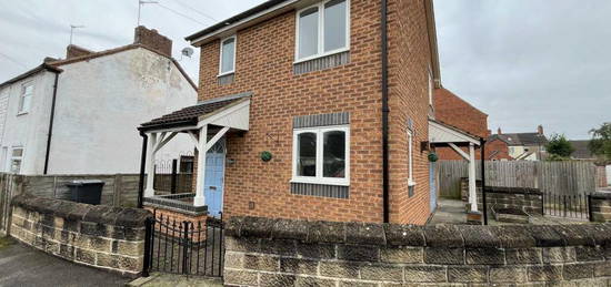 2 bedroom detached house