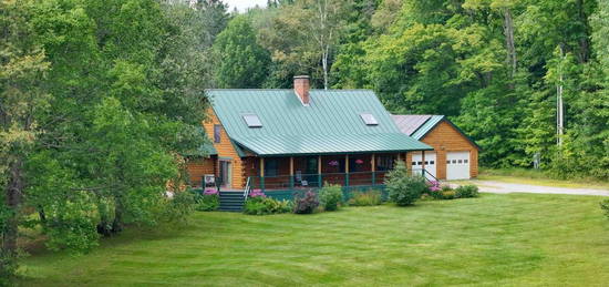 1353 Maple Tree Ln, Peacham, VT 05862