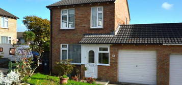 3 bedroom link detached house for sale