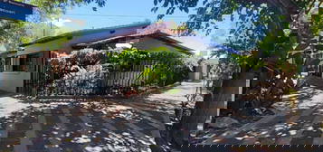 Casa Alquiler 2 ambientes 60 años, 160m2, Derqui 900, Godoy Cruz, Mendoza
