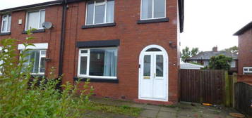 3 bedroom semi-detached house to rent