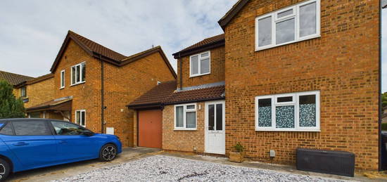 Detached house to rent in Harebell Close, Cherry Hinton, Cambridge CB1