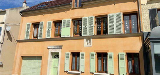 Maison de 190 m2 dans un ancien corps de ferme en bords de Seine