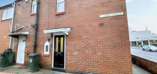 Flat to rent in John Street, Wallsend NE28