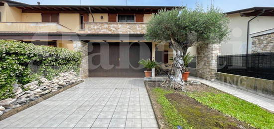 Villa a schiera via aldo moro , 49/d, Castelcovati