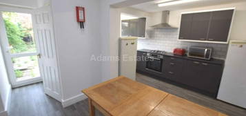 6 bedroom terraced house