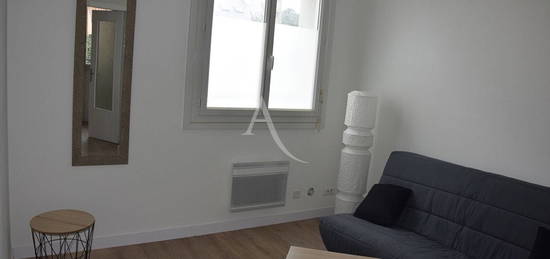 Studio meublé  à louer, 1 pièce, 24 m², Étage 0/3