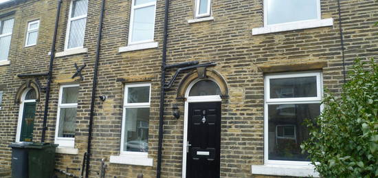 Terraced house to rent in Cobden Street, Clayton, Bradford BD14