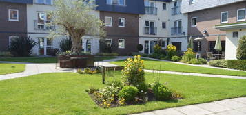 Flat for sale in Willow Court, Clyne Common, Swansea SA3